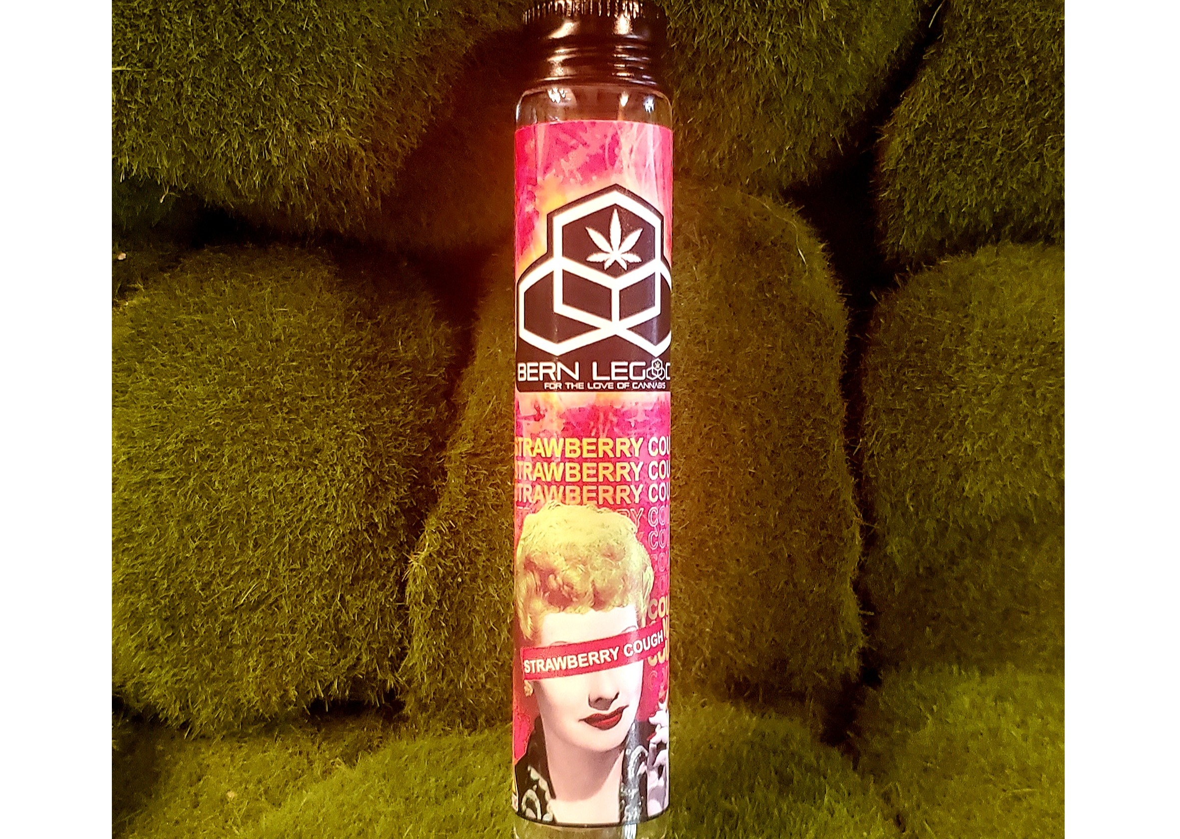 Photograph of product: Pre Roll Single | Strawberry Cough | Bern Legacy Oui'd