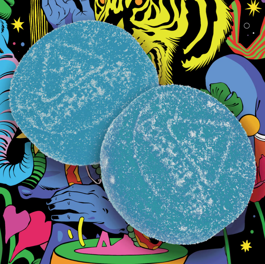 Photograph of product: Blazing Blue Raspberry Gummies 100mg 20pk