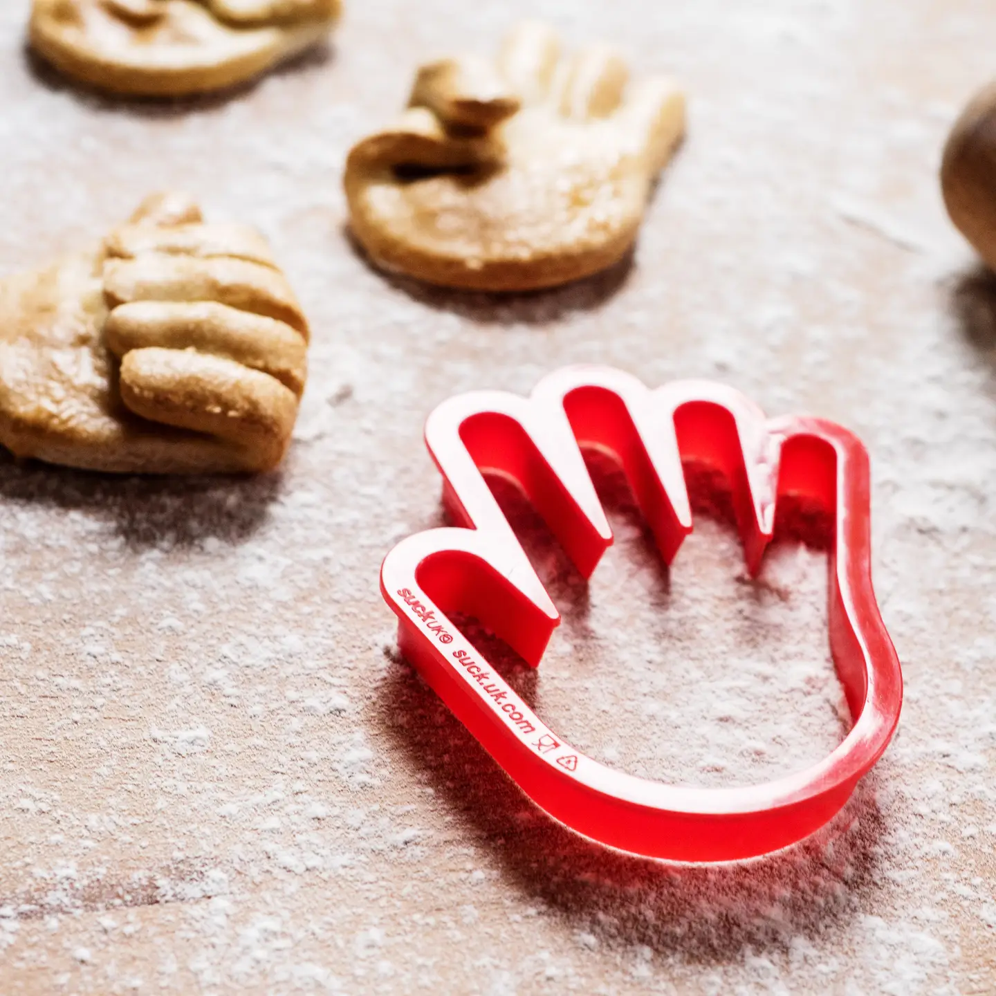 Photograph of product: HAND COOKIE CUTTER