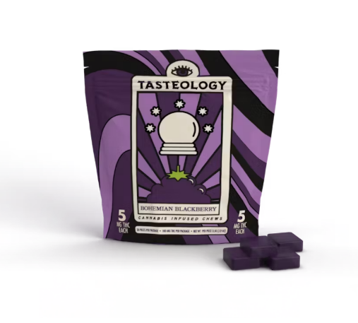 Photograph of product: Bohemian Blackberry Chews 4-5.5mg 20pc