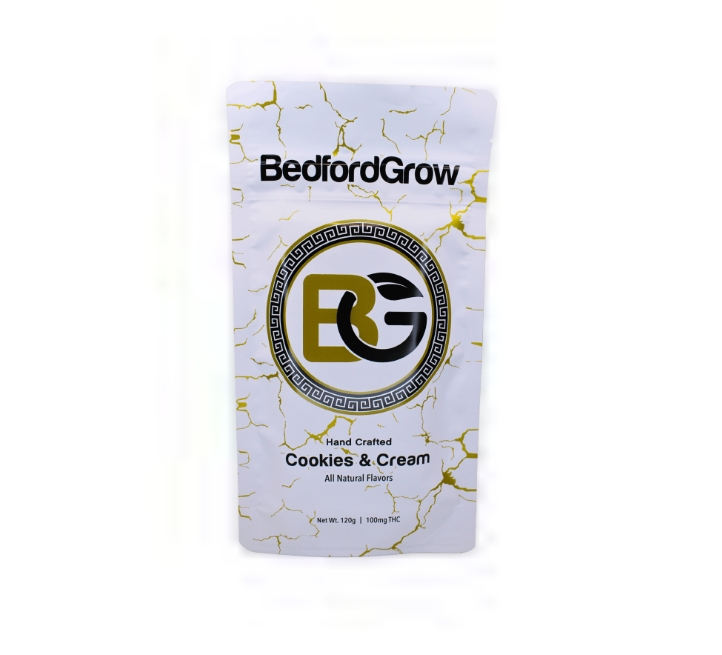 Photograph of product: BG Chocolate Bar - Cookies & Cream 100mg