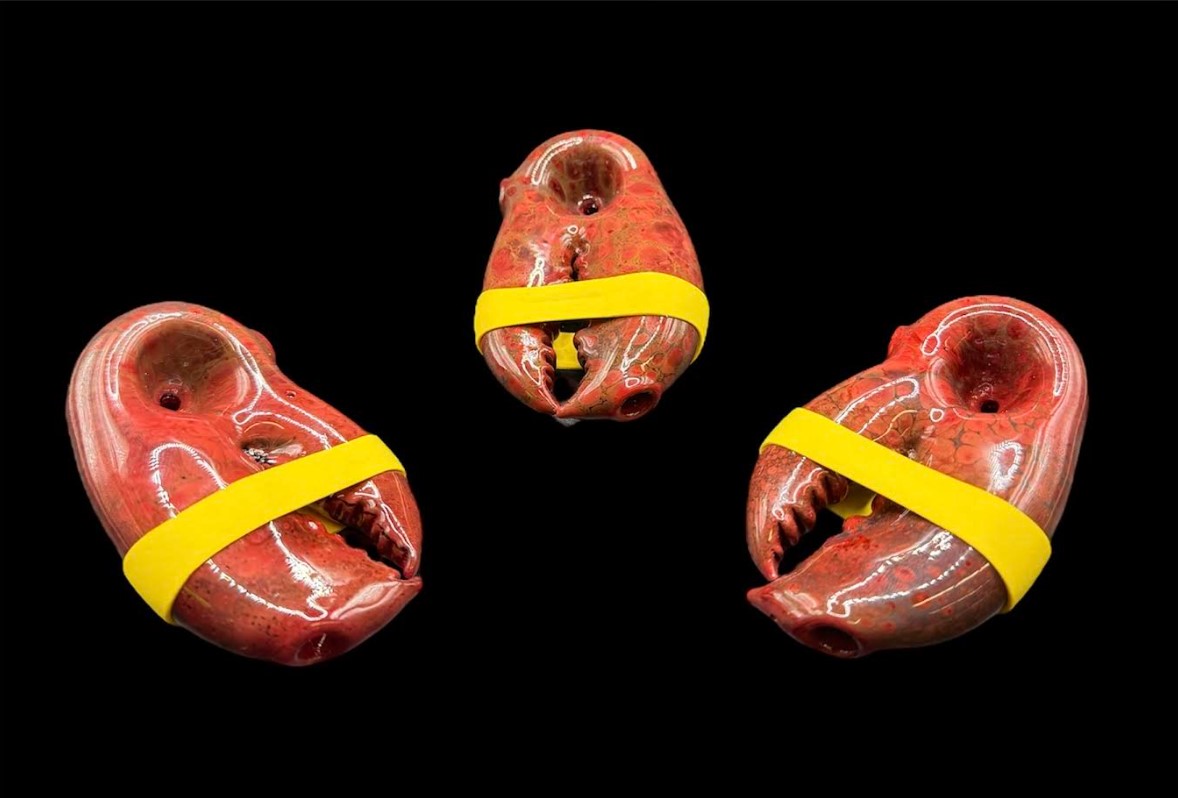 Photograph of product: Mrs. Claws | Classic Claws