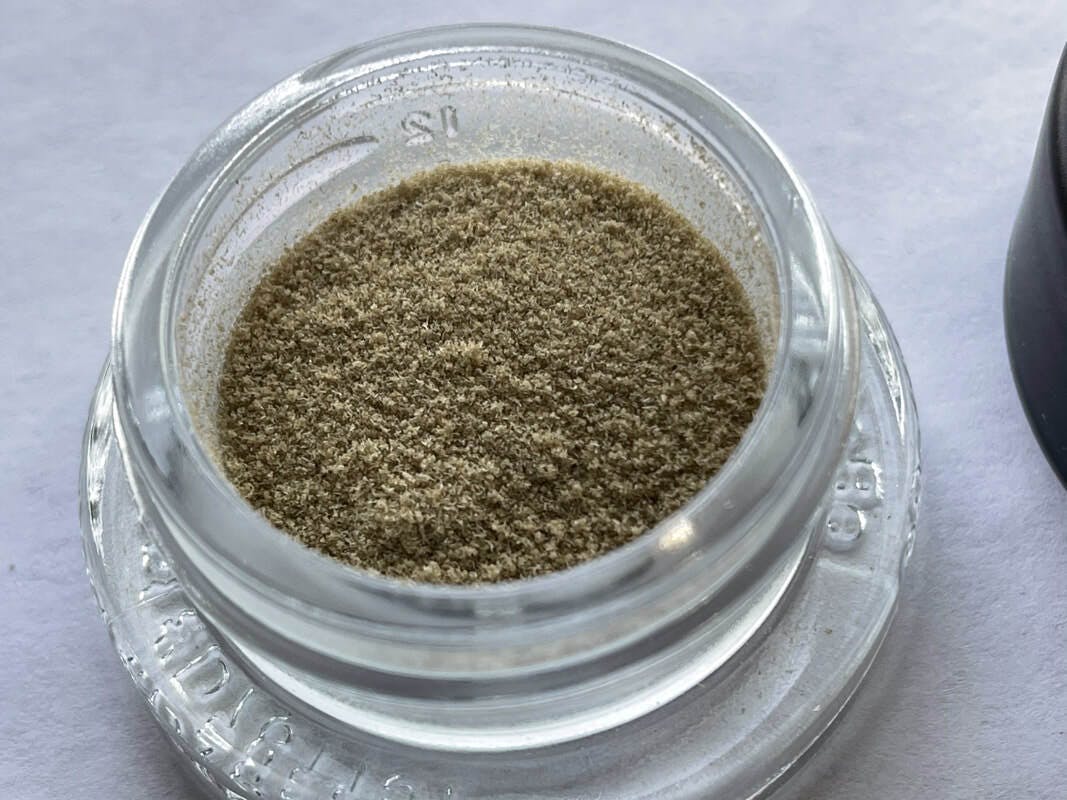Photograph of product: Sol Sap - Concentrate - Sub - Zero Micro Aged au chocolat Powder - Black Lime Reserved - 1g