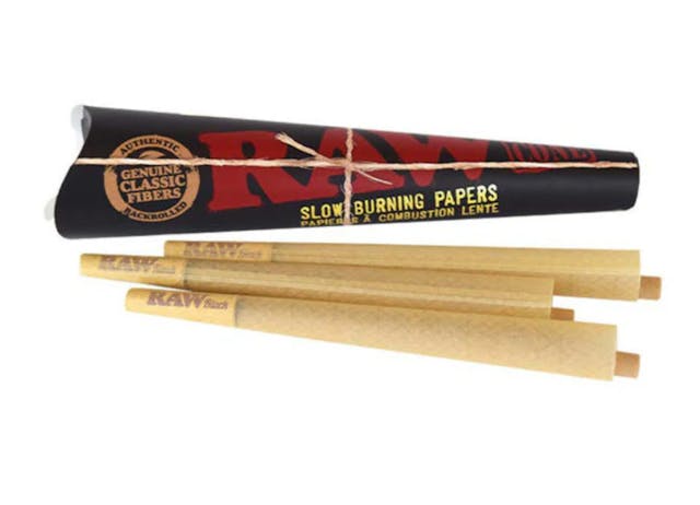 Photograph of product: Raw Cones (Black) | King Size 3 Pack - 