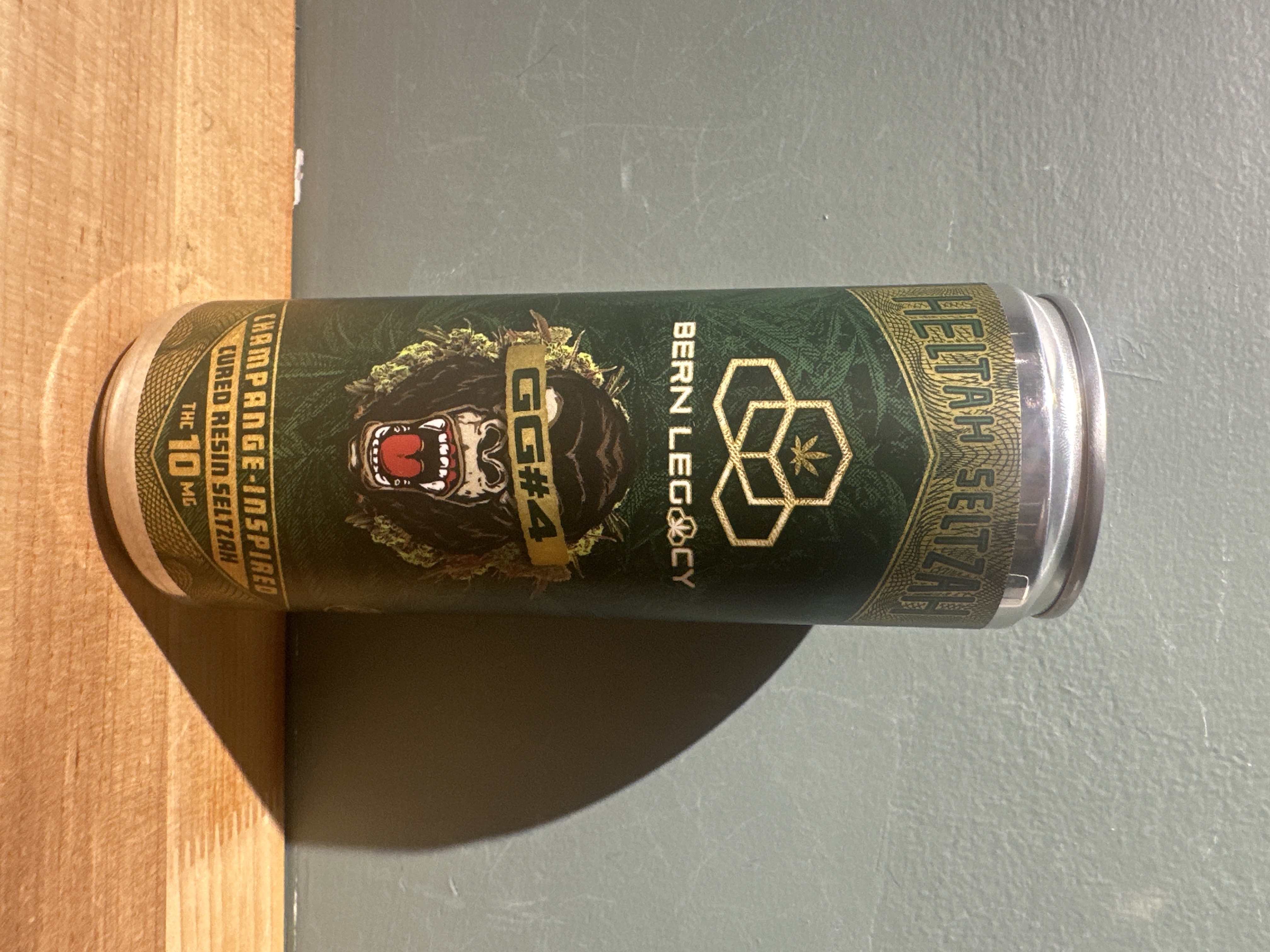 Photograph of product: Drink Taunik  | Heltah Seltzah | Champagne-Inspired with GG#4 | 10mg TH-oui Cured Resin