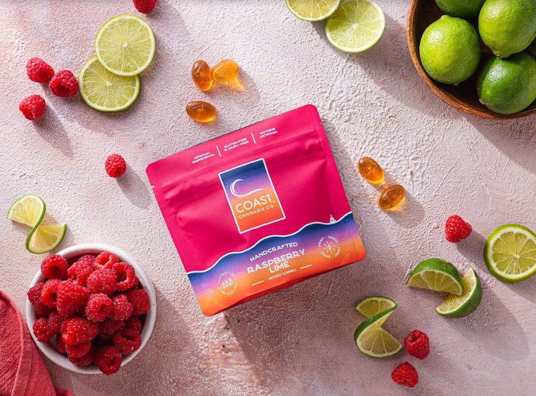 Photograph of product: COAST - Raspberry Lime 1:1:1 TH-oui/TH-ouiV/CBD Gummies (5mg/100mg)