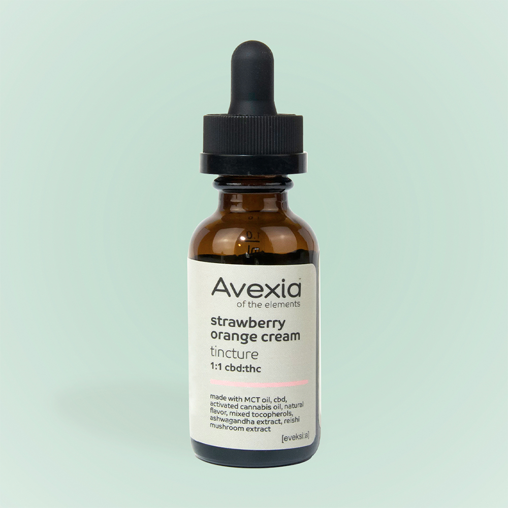 Photograph of product: Avexia Tincture 100mg- Strawberry Orange 1:1 (CBD:TH-oui)
