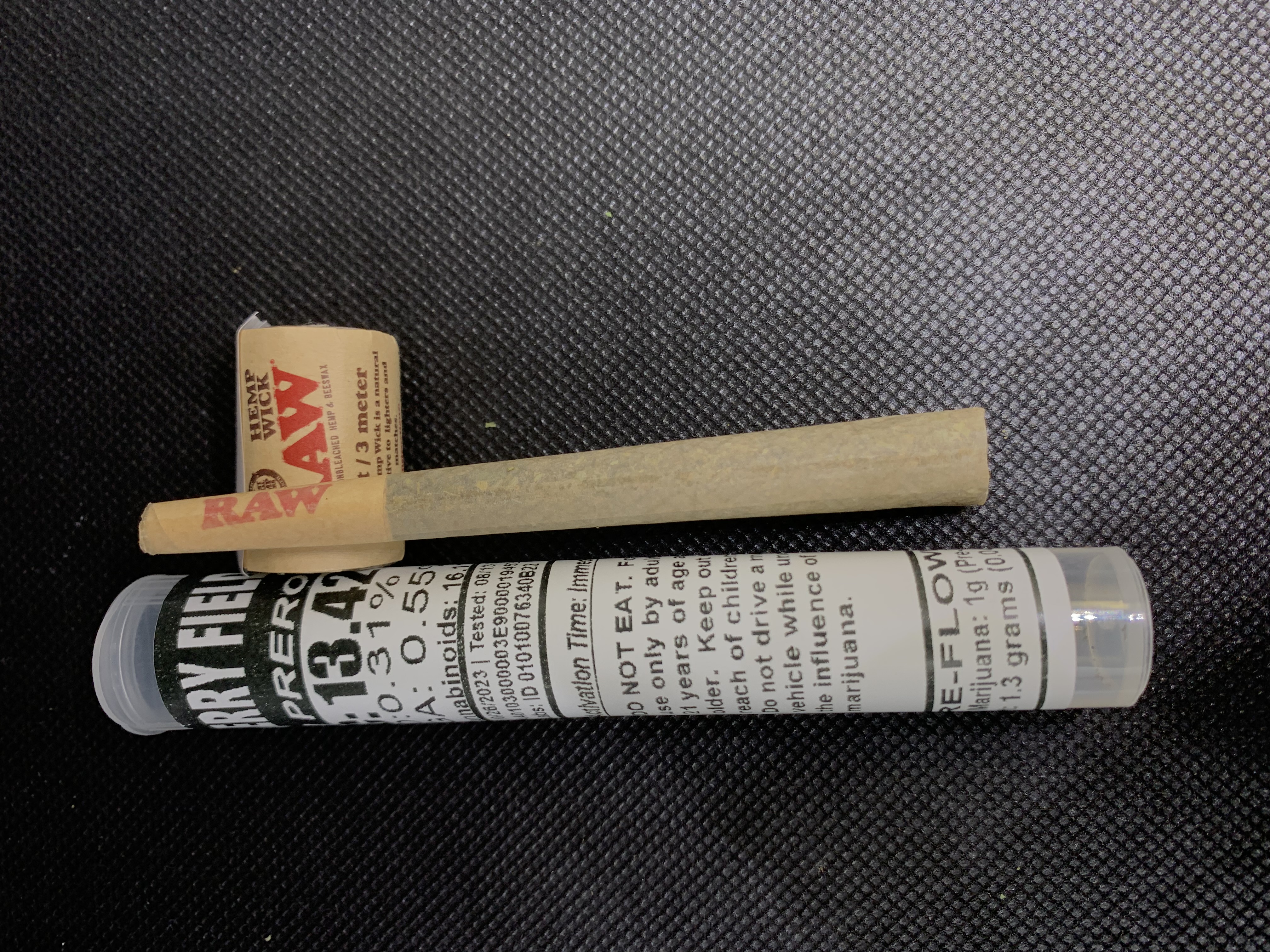 Photograph of product: CB - Pre Roll 1g - Strawberry Fields (I)