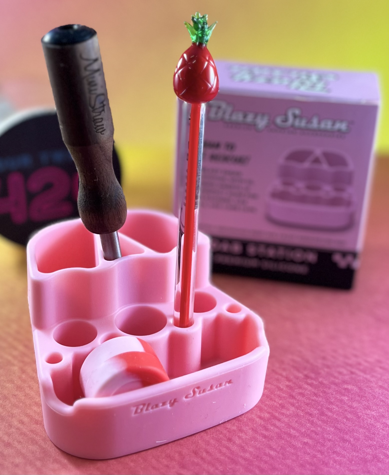 Photograph of product: Blazy Susan Dab Station