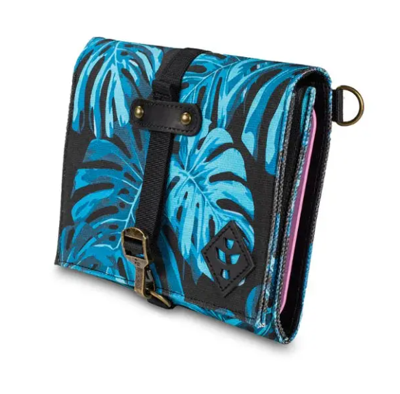 Photograph of product: Rolling Kit Tri-Fold - Monstera - Revelry