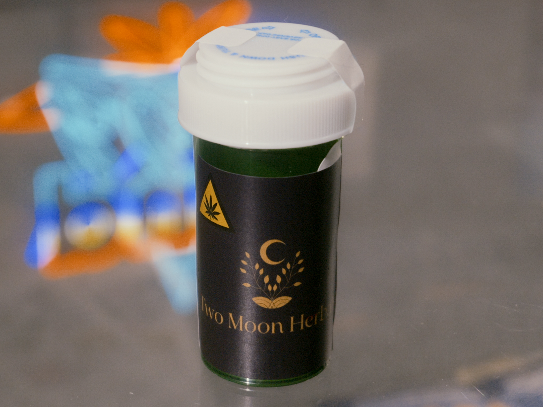 Photograph of product: 605 OUID! - TWO MOONS - RSO CAPSULES - 248.6 MG