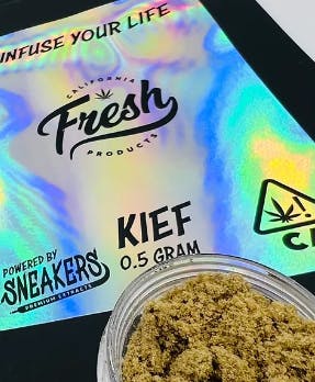 Photograph of product: KIEF RAINBOW GUMMIES0.5G