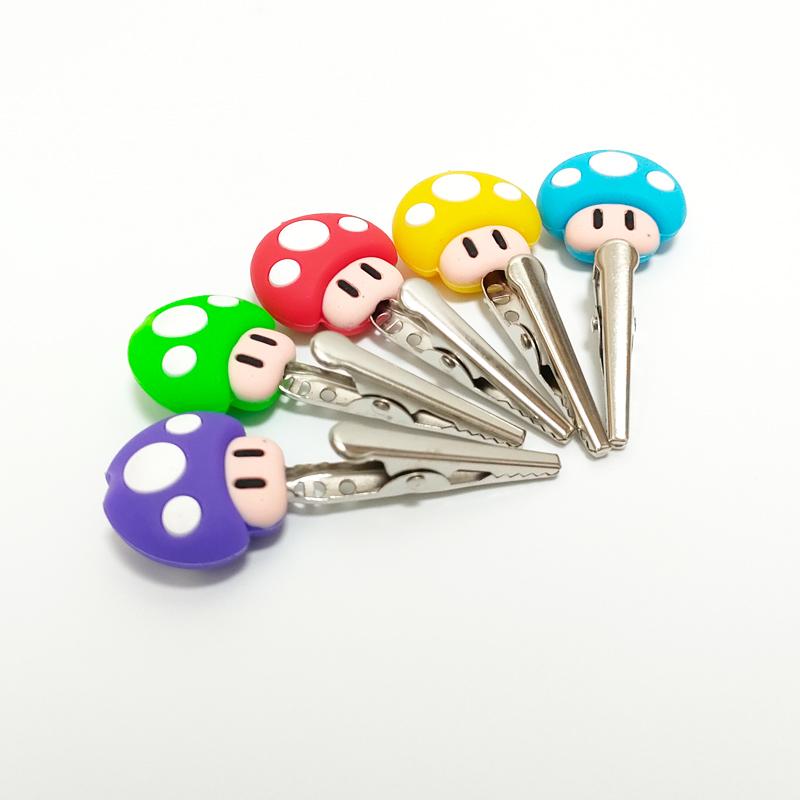 Photograph of product: Roach Clip | Mushroom
