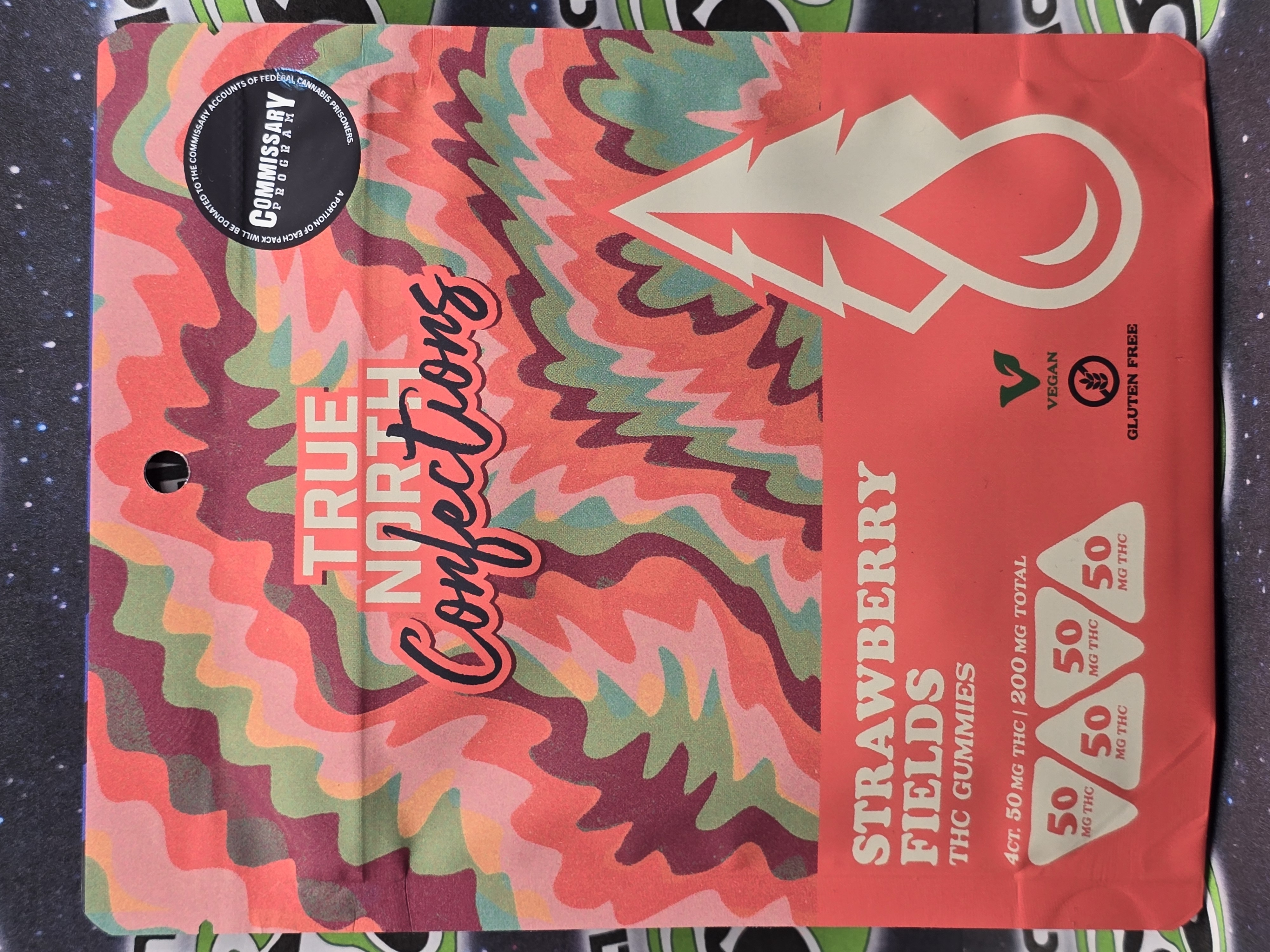 Photograph of product: True North | Strawberry Fields  | 200mg Gummies