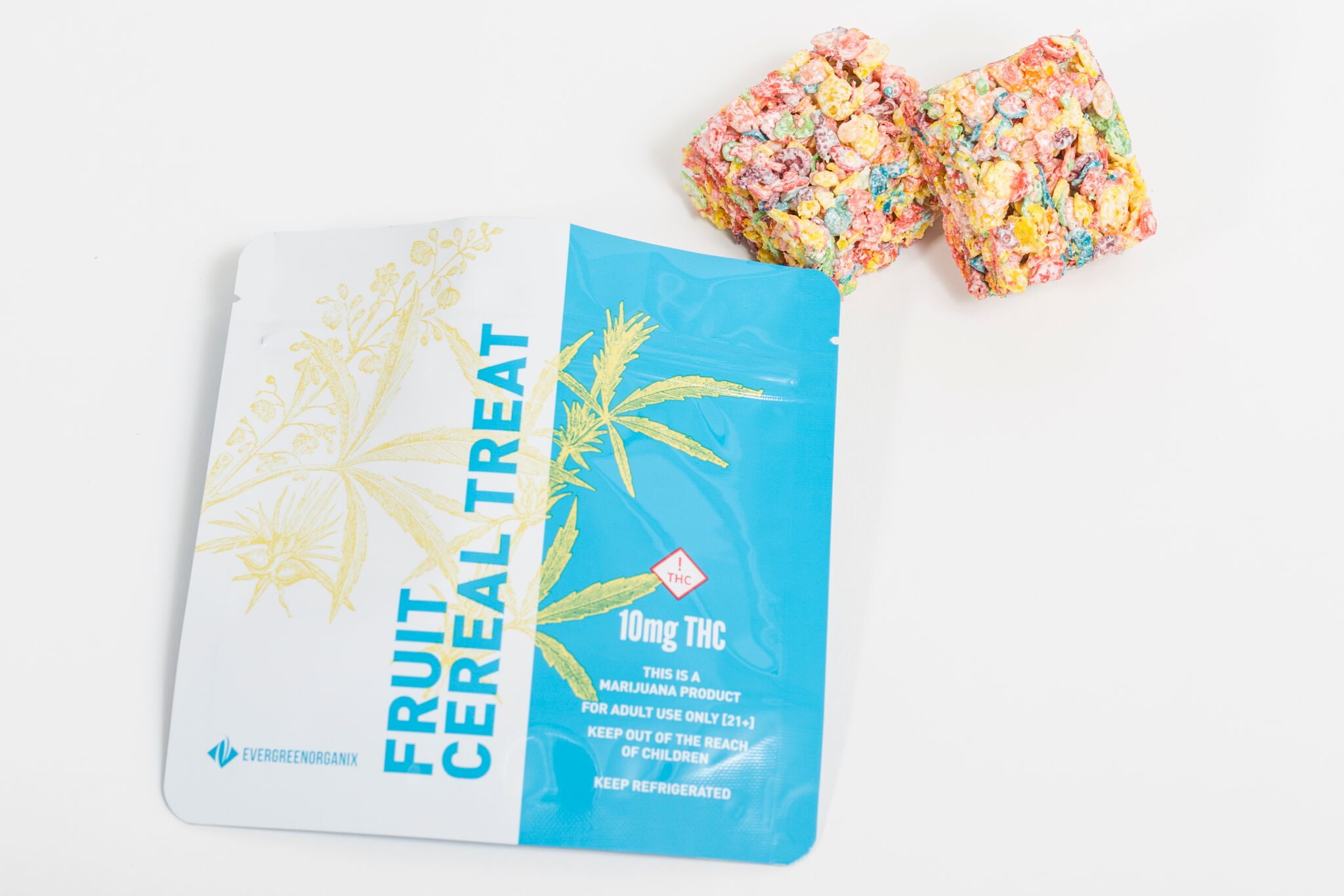 Photograph of product: Fruity Cereal Treat