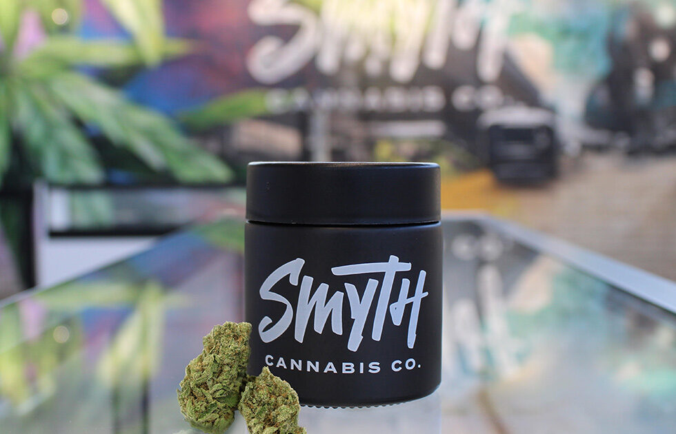 Photograph of product: Hippie Crasher | 3.5g | Smyth