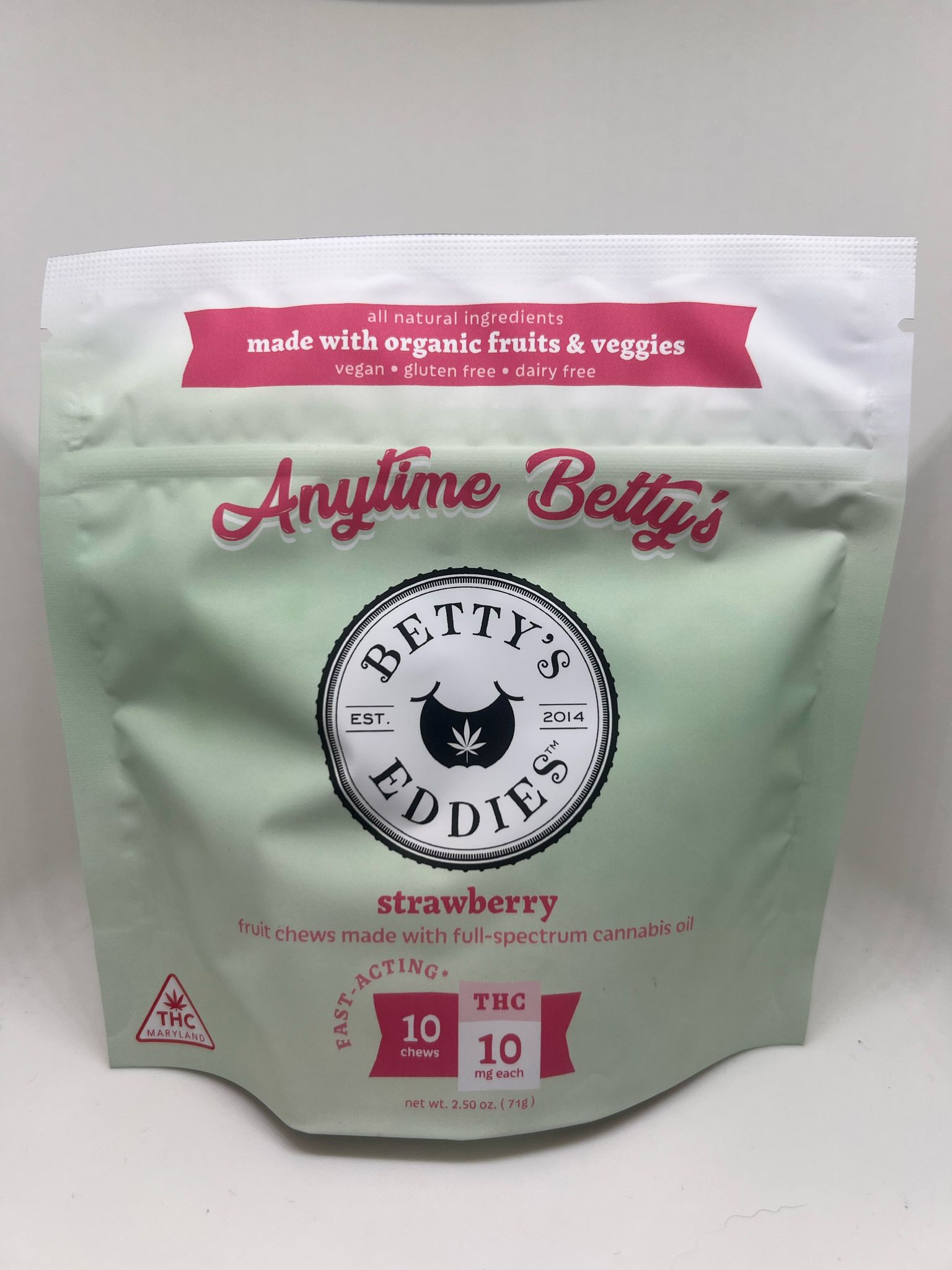 Photograph of product: Betty's Eddies Chews Strawberry 10mg