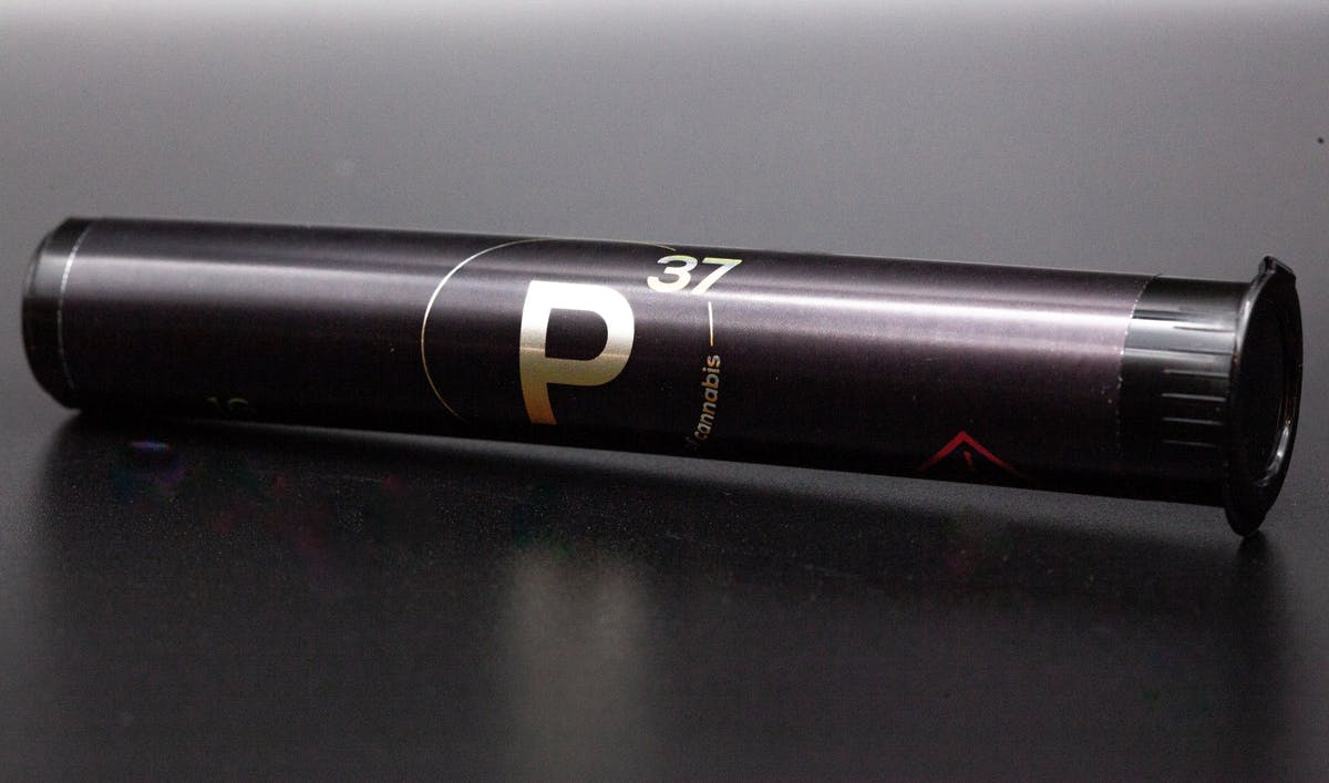 Photograph of product: P37 Stin'Je 1g PreRoll