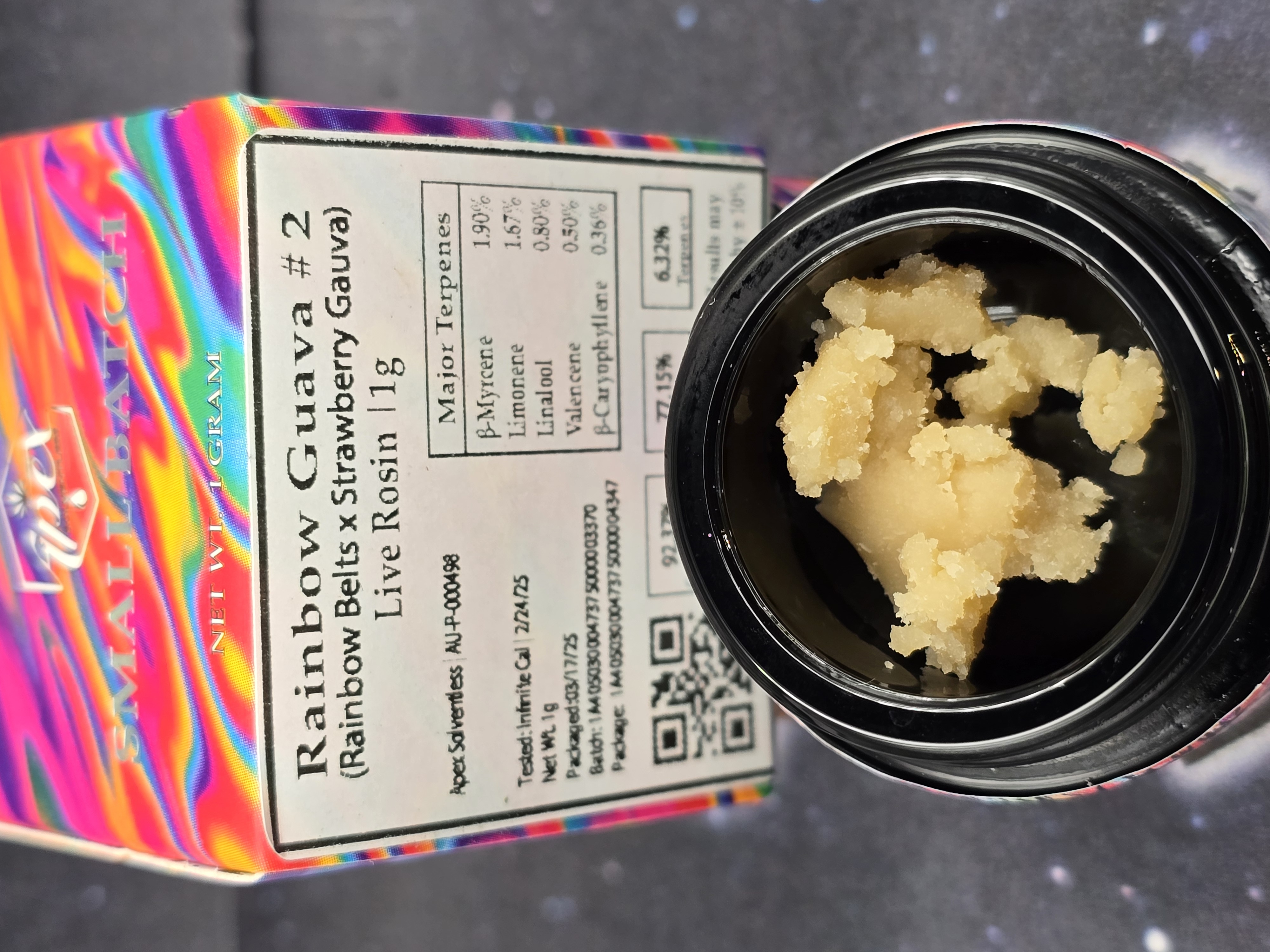 Photograph of product: Apex Solventless | Rainbow Guava #2 | 73-119u au chocolat Rosin