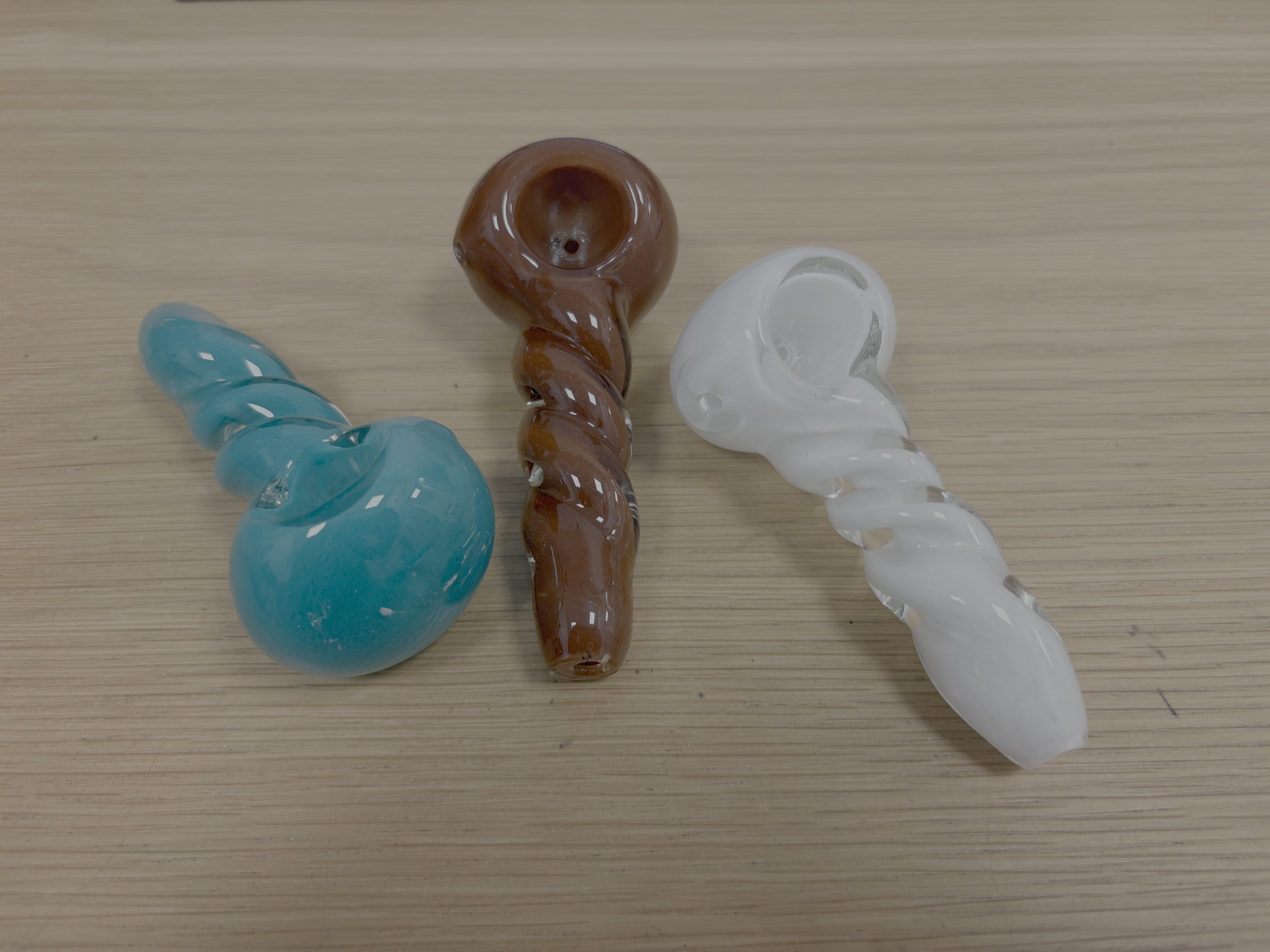 Photograph of product: 4.5" - Twisted Hand Pipe