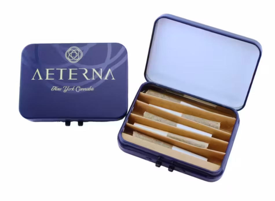 Photograph of product: Aeterna | Infused Preroll Tin | Papaya Cake