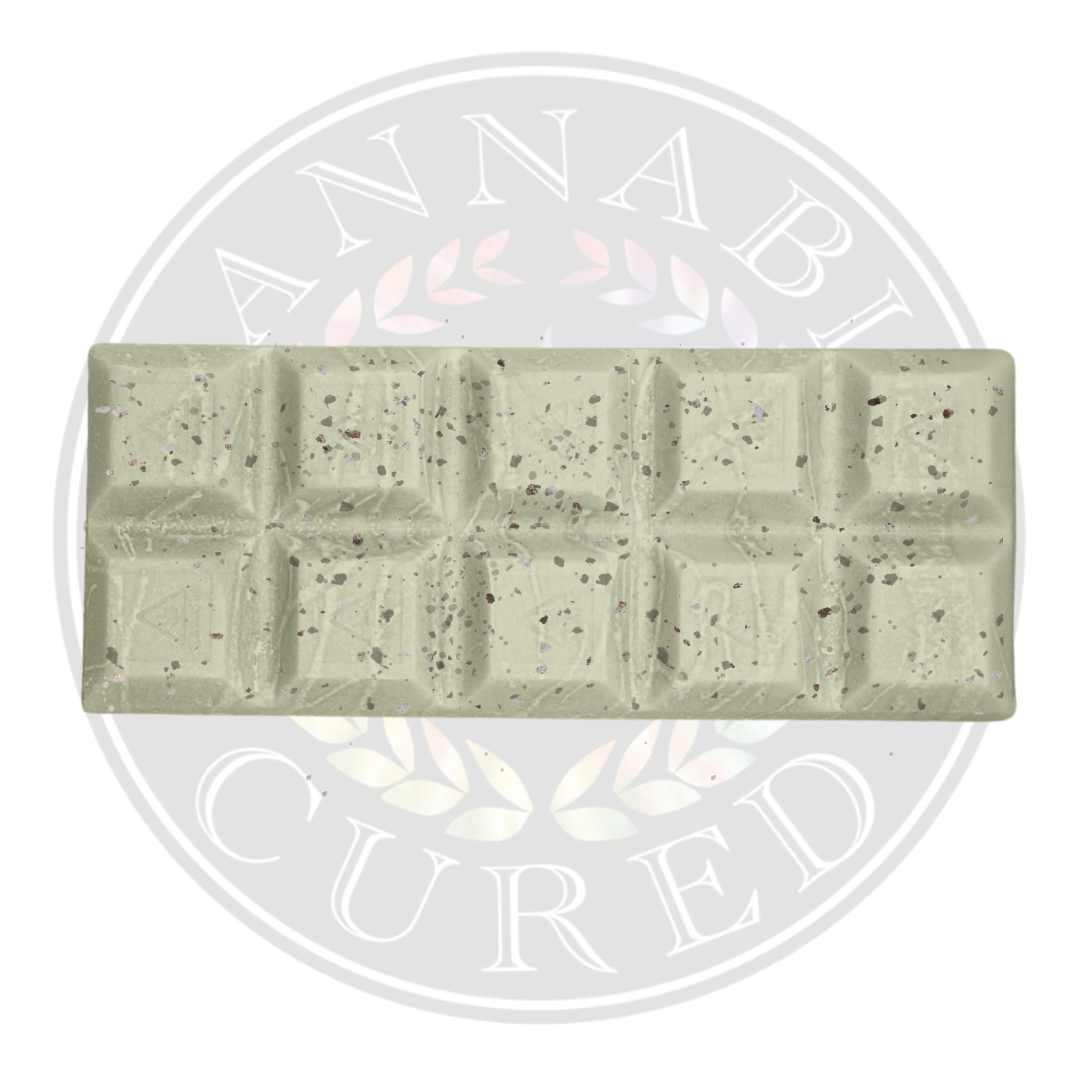 Photograph of product: Cookies and Cream Chocolate Bar 400mg