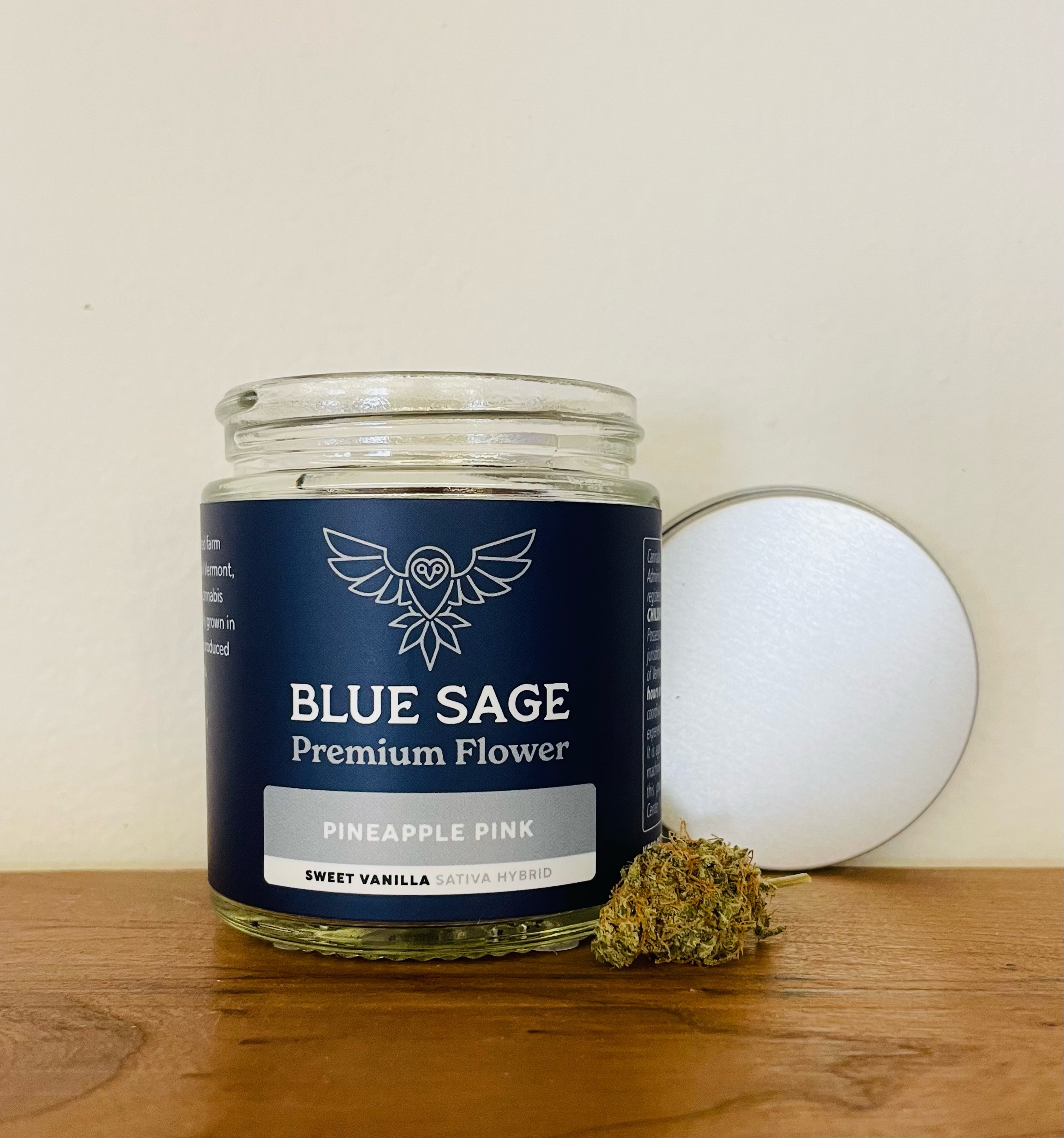 Photograph of product: Blue Sage | Pineapple Pink | Flower | 3.5g | 22% TH-oui