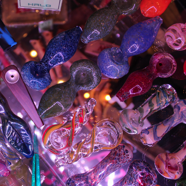 Photograph of product: Glass Hand Pipe 3.5" - Assorted Colors