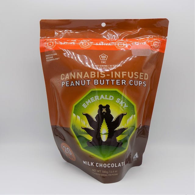 Photograph of product: PB Cups Milk Chocolate Oui'd - edible