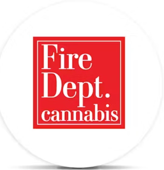 Photograph of product: 100mg Five Hundo Sour Apple Orchard - Live Rosin Gummy - Fire Dept