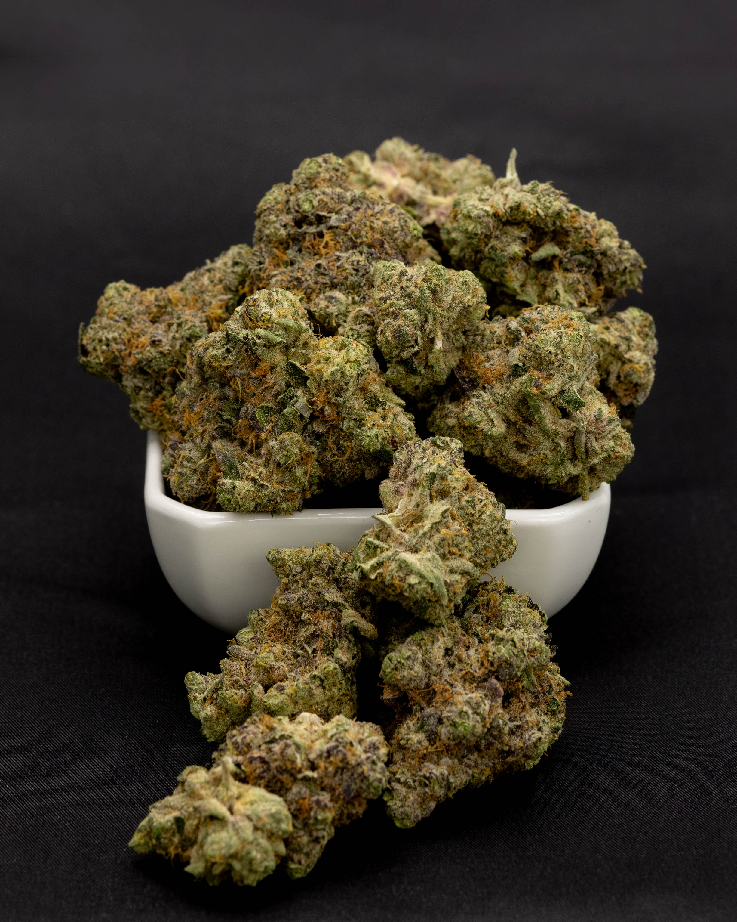 Photograph of product: MindRight - Bulk Flower - Ice Cream Cake (Oui'd) - 28g