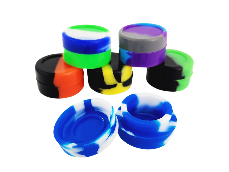 Photograph of product: WYN Small Silicone Oil Slick Dab Jar