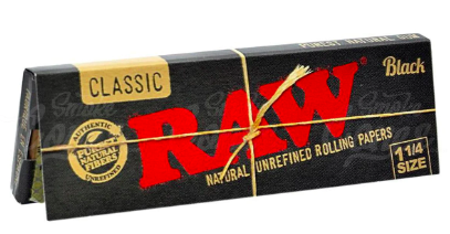 Photograph of product: RAW | Classic Black Papers | KING Slim