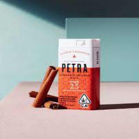 Photograph of product: [Petra] CBD Mints - 1:1 - Cinnamon - 