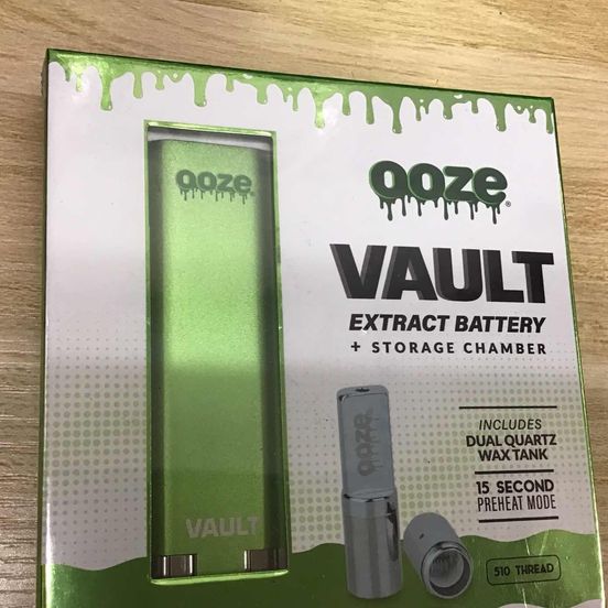 Photograph of product: Ooze Vault Extract Battery - Slime Green - 