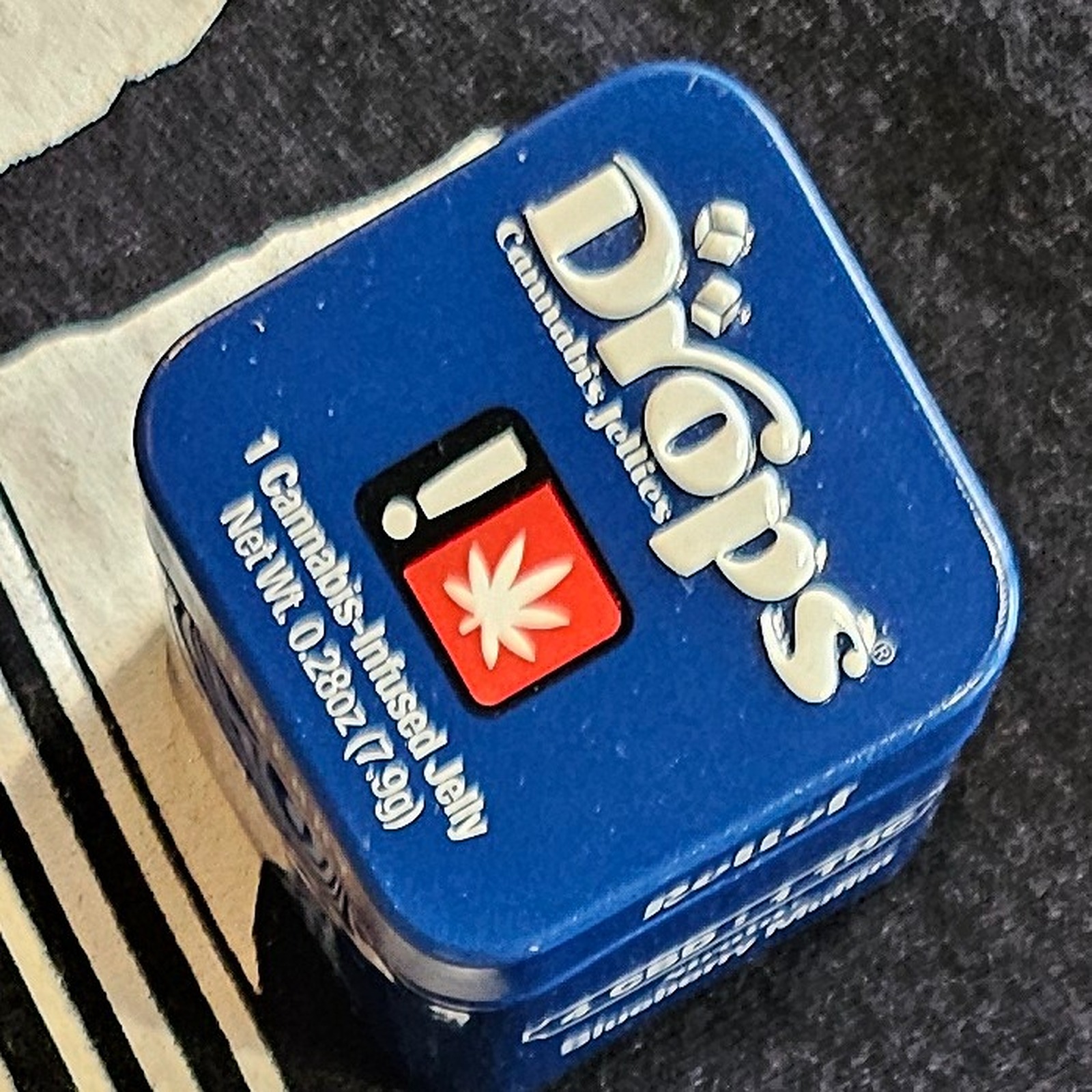 Photograph of product: Drops 100mg  4:1 Gummy -  Blueberry Oui'd