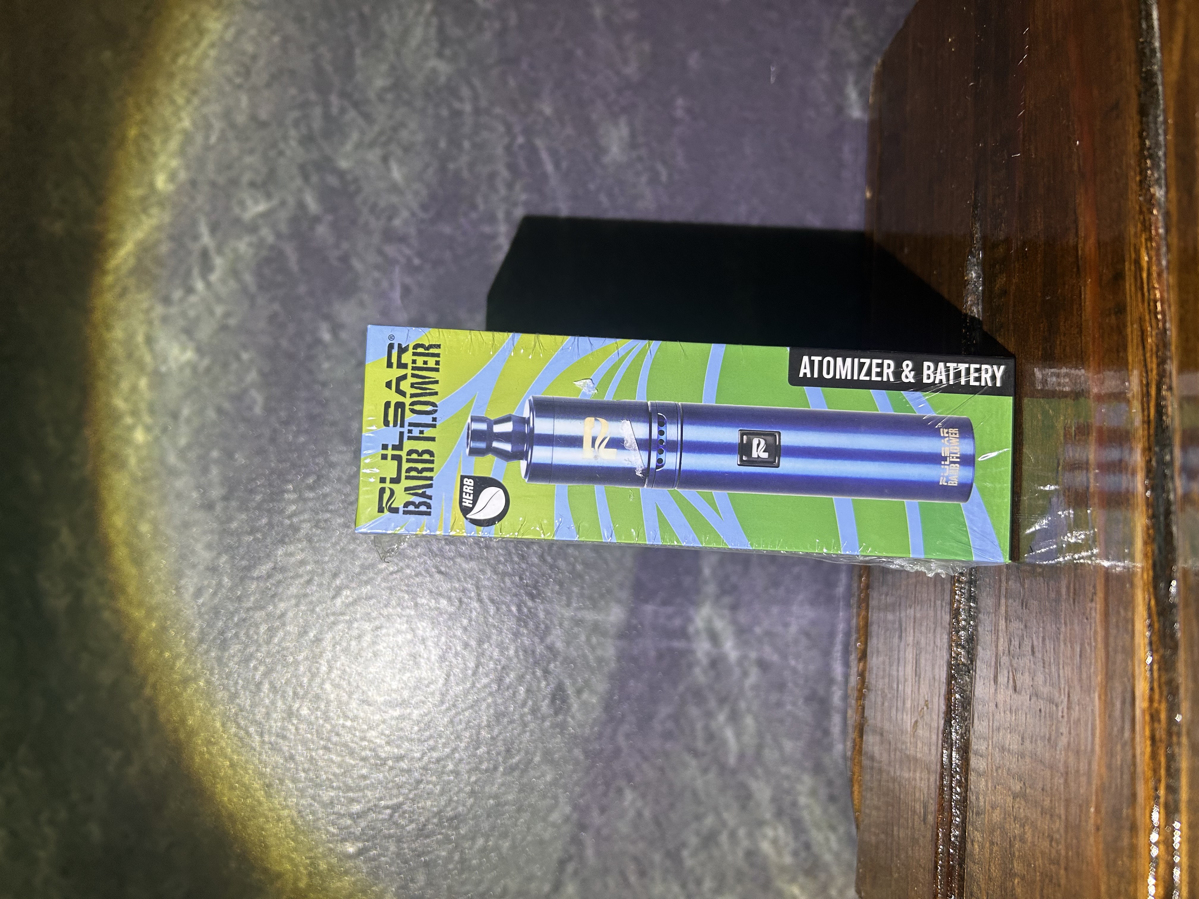 Photograph of product: Pulsar Barb Flower Herb Electric Pipe Kit | 1450mah