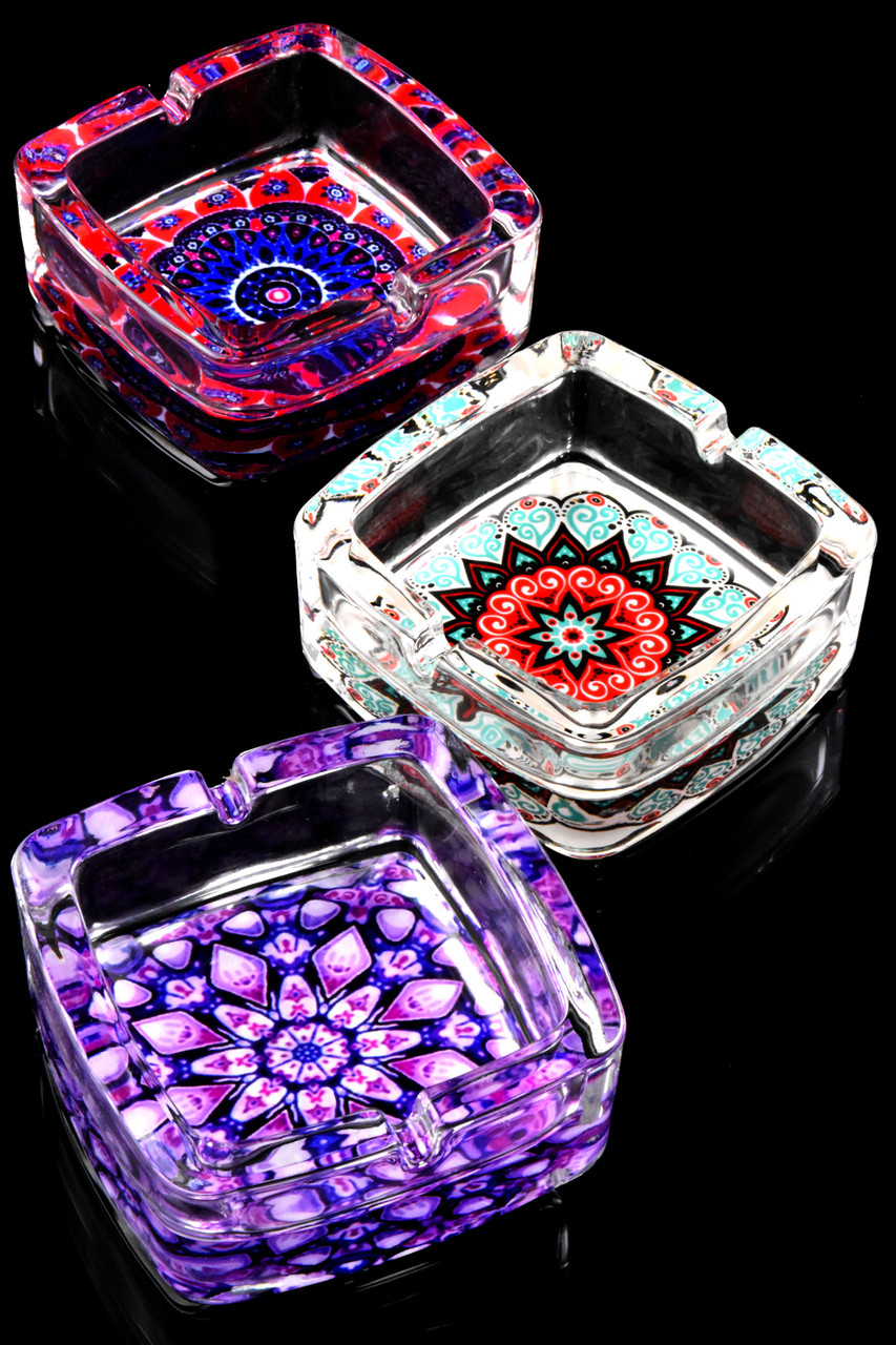 Photograph of product: Ash Tray - - Square Glass Design $12