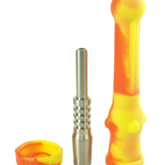 Photograph of product: Silicone w/ Titanium Tip Straw Tip