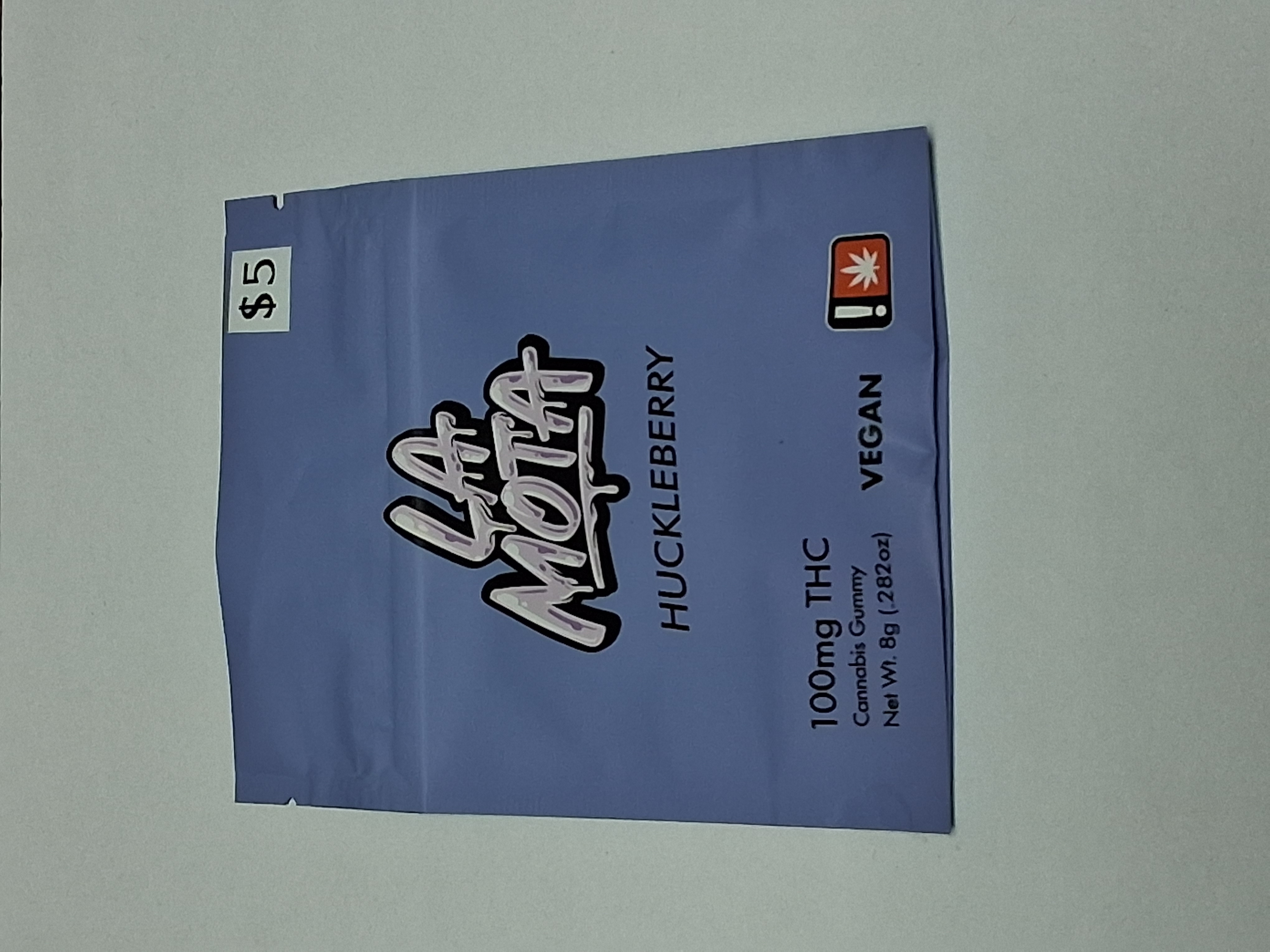 Photograph of product: Huckleberry 100mg Gummy-La Mota