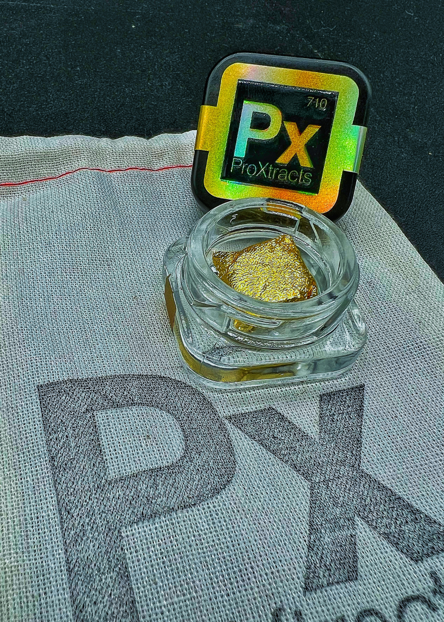 Photograph of product: ProXtracts | Rainbow Glue Oui'd Temple Ball, 1g