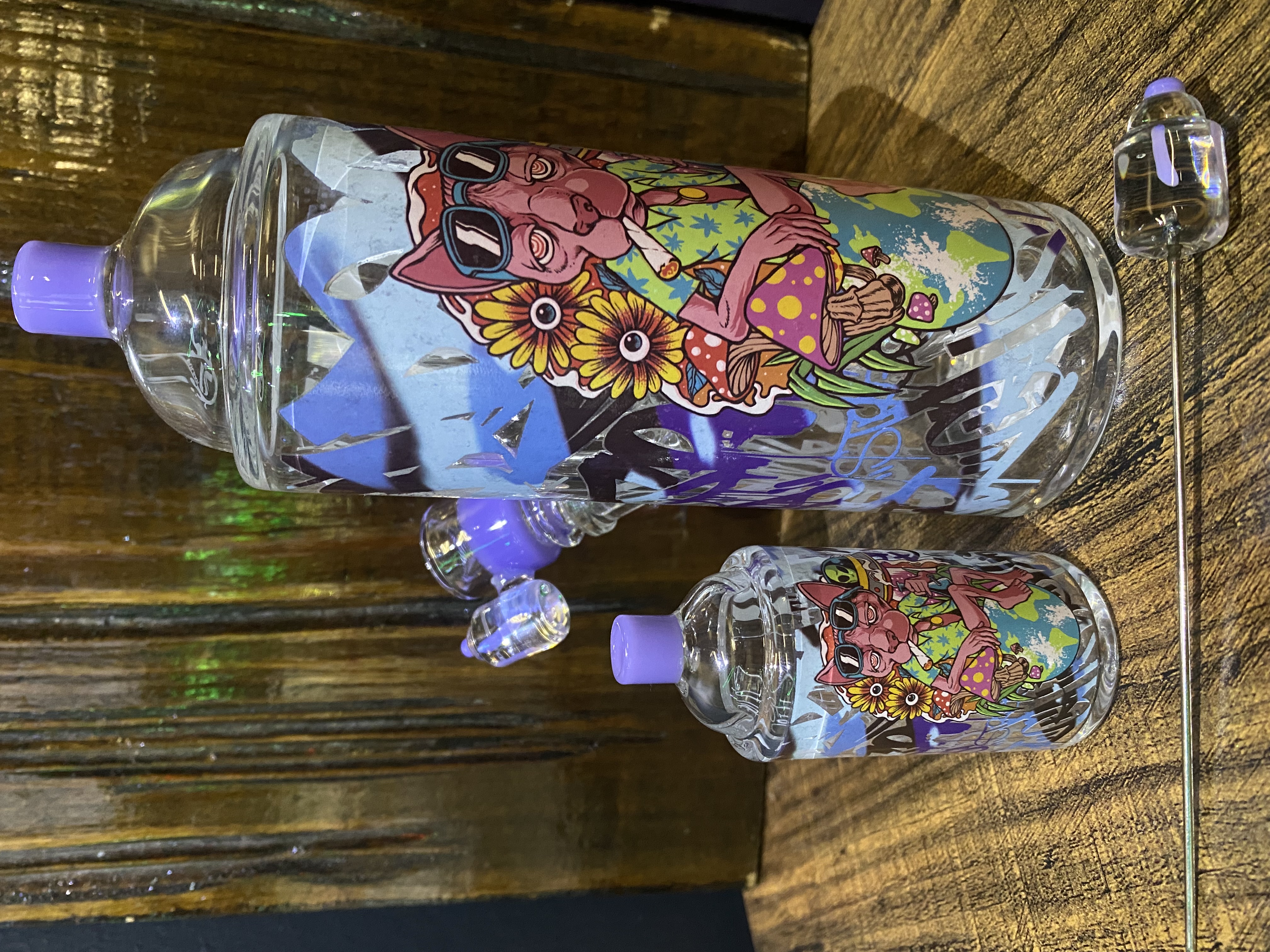 Photograph of product: Pulsar Graffiti Glass Bong  & Handpipe | 7.5" 14 mm F