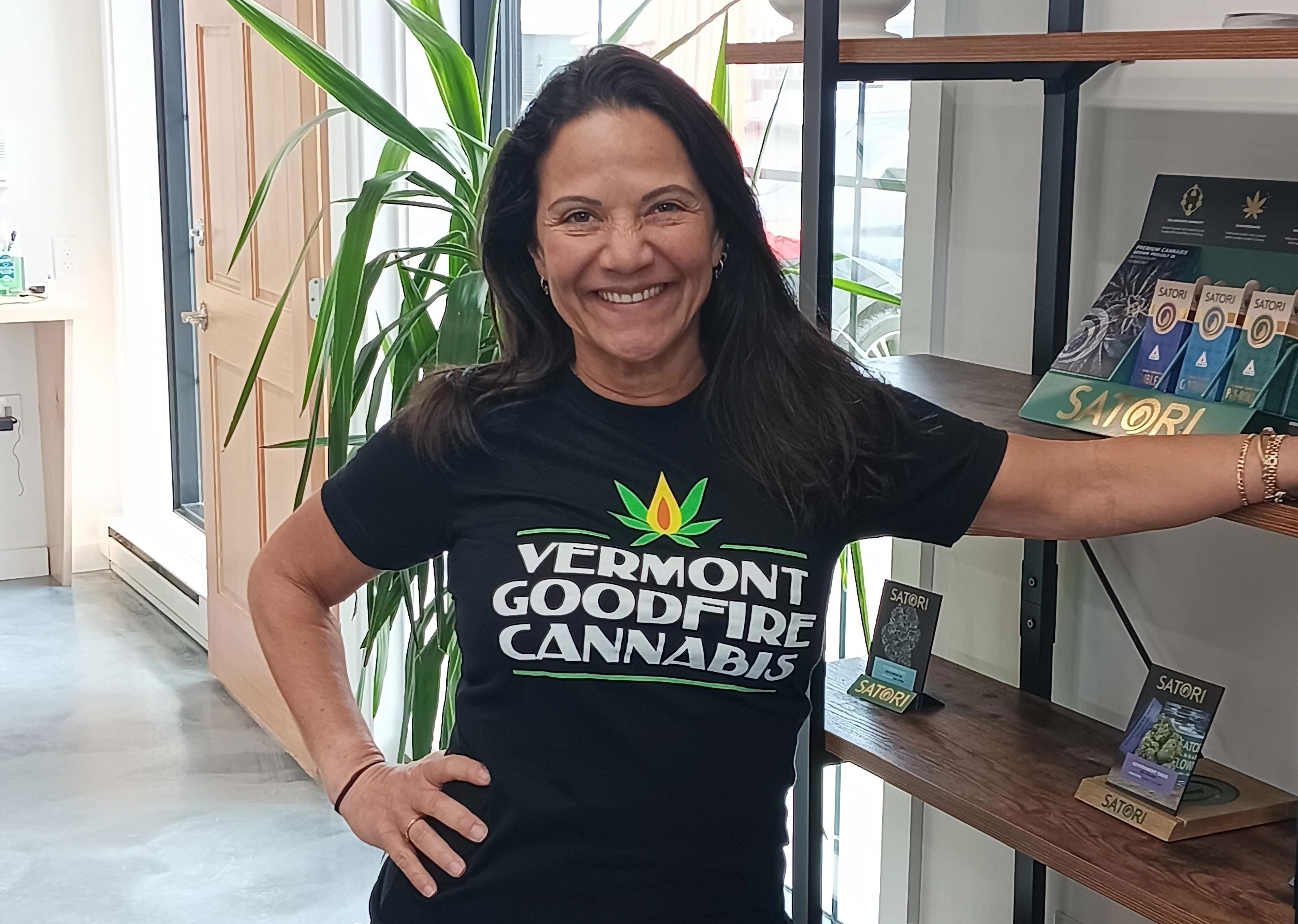 Photograph of product: T-Shirt (S) - VT Goodfire Oui'd