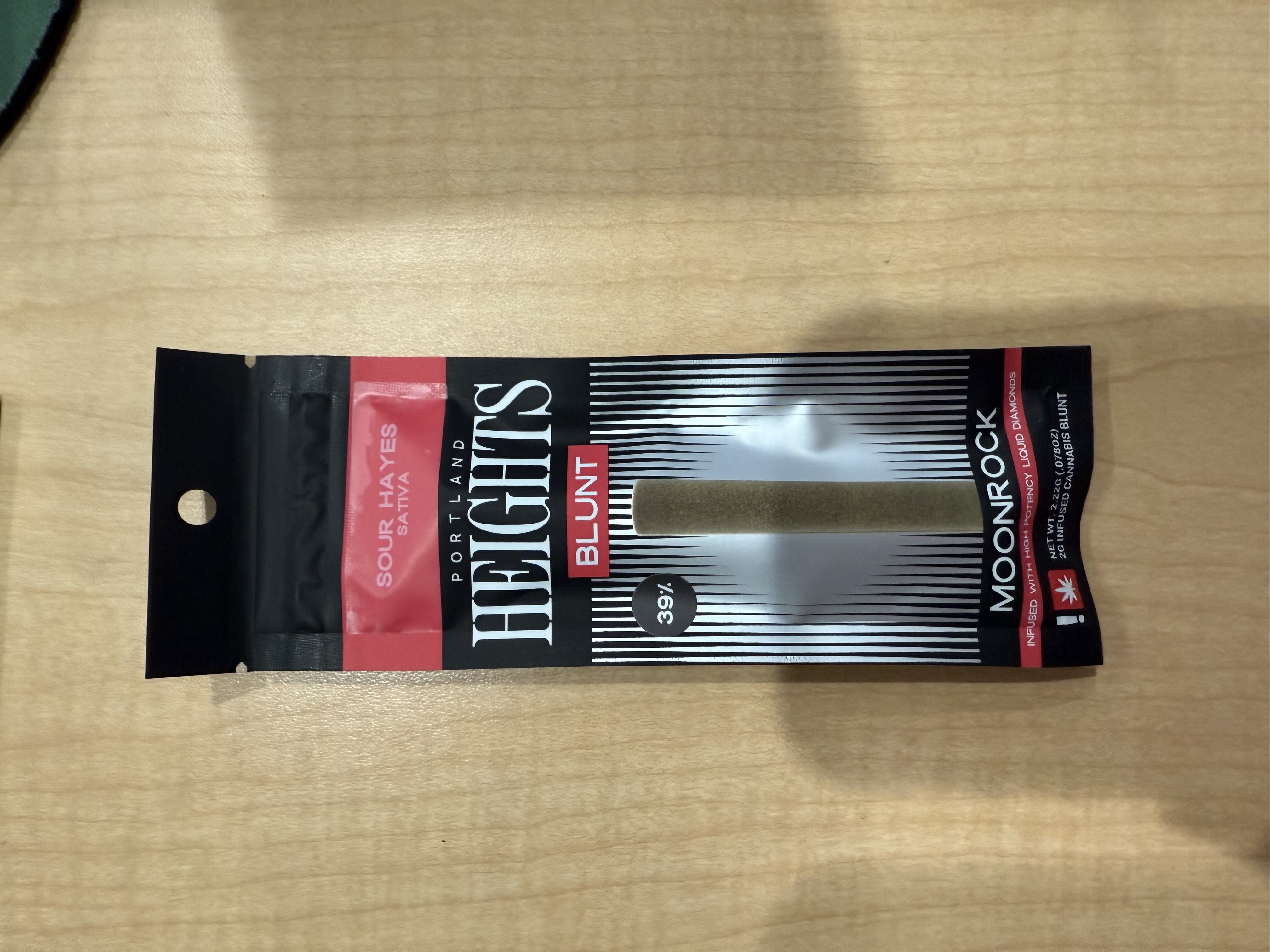 Photograph of product: PORTLAND HEIGHTS - BLUNT - 2G - Oui'd - SOUR HAYES
