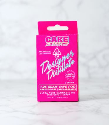 Photograph of product: Cake Designer Distillate All-In-One 1.25g Strawberry Gelato