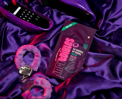 Photograph of product: Incredible 100 mg 1:1 CBC TH-oui 50 Shades Of Grape