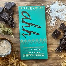 Photograph of Product: Chocolate Bar - Atlantic Bliss - 200mg CBD, 100mg THC - 20 Servings, 5mg
