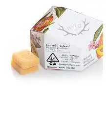 Photograph of product: 2:1 Peach gummies (50mg)
