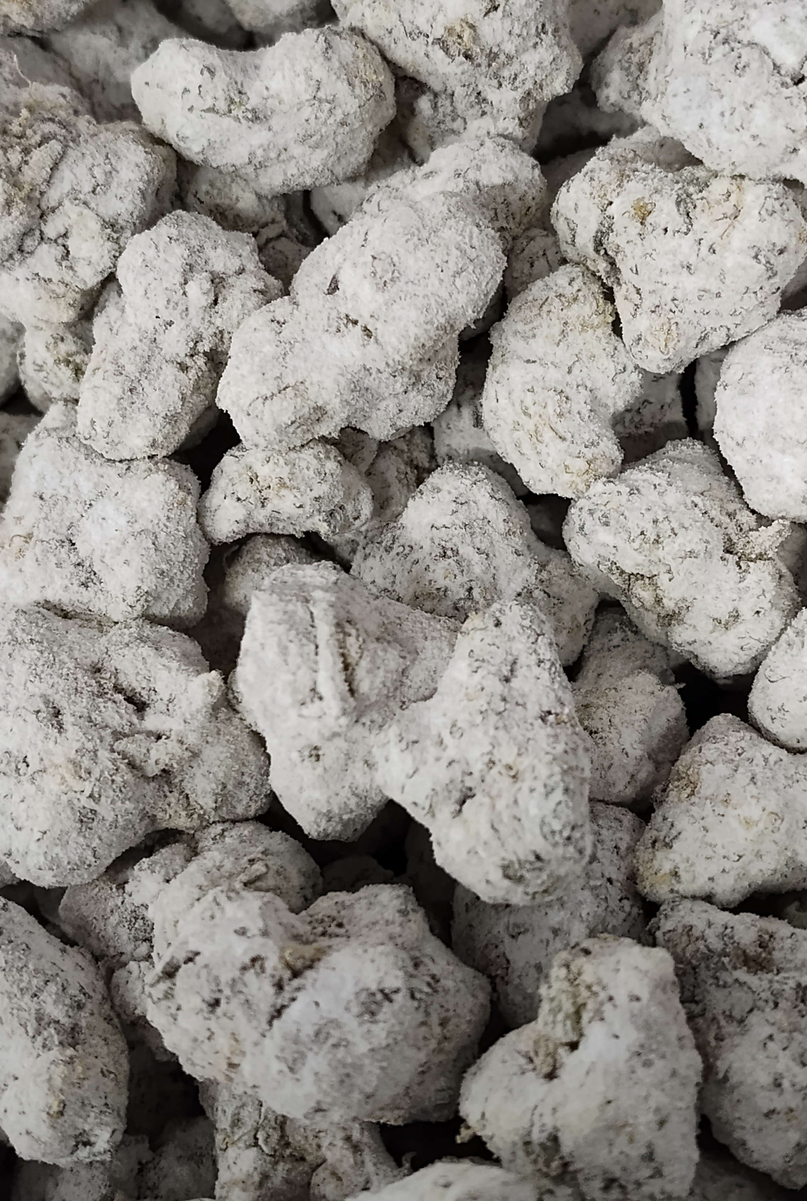 Photograph of product: Snowballs Block Party - TH-ouia Infused Flower