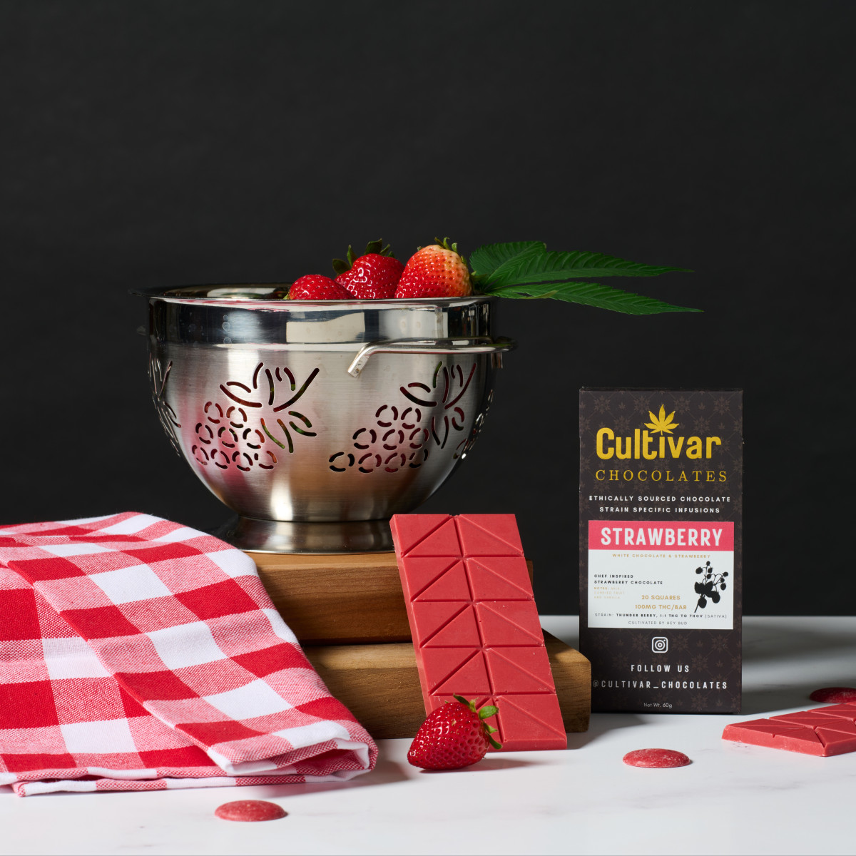 Photograph of Product: Cultivar | Strawberry White Chocolate Bar | 100mg